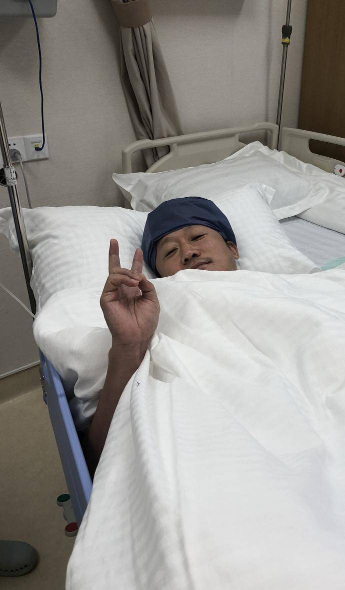 吴京疑因旧伤复发入院手术妻子谢楠一周前刚产下二胎