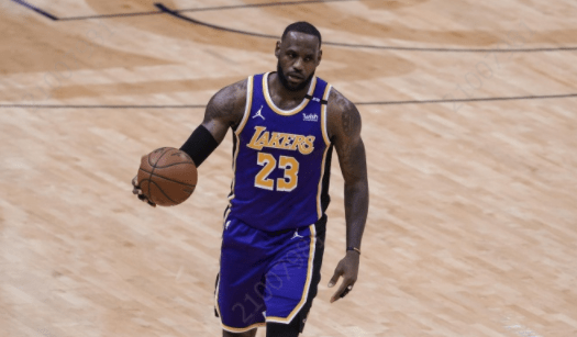 詹姆斯伤势无大碍 ddc1abfde1d64b4e8dd7345ba4ceaa8c.png