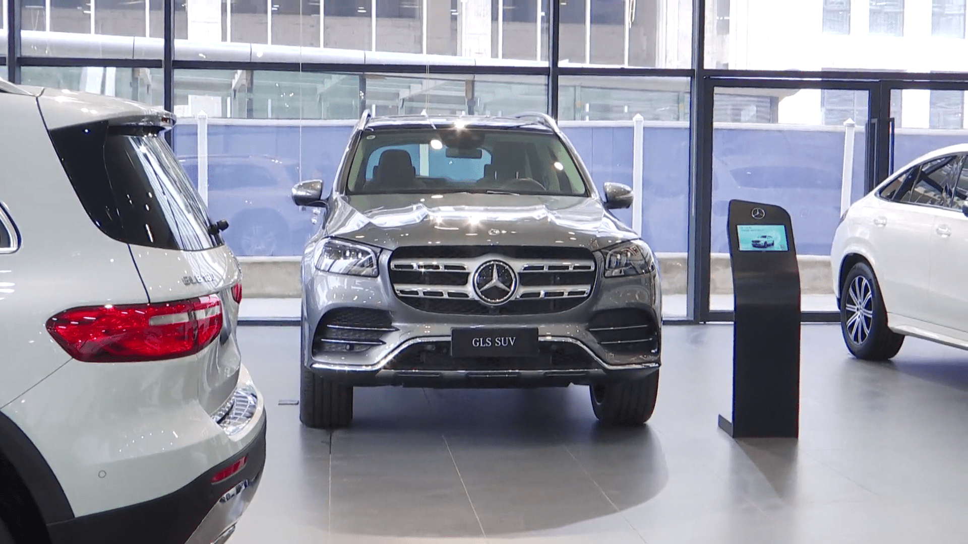 豪华汽车品牌排行榜_原创武汉男子车展上下单近40万元的豪车,九个月过去,车却还没见...