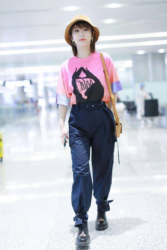 他是最忙的童星, 出道7年拍60部戏, 15岁达到模特身高_黄天崎