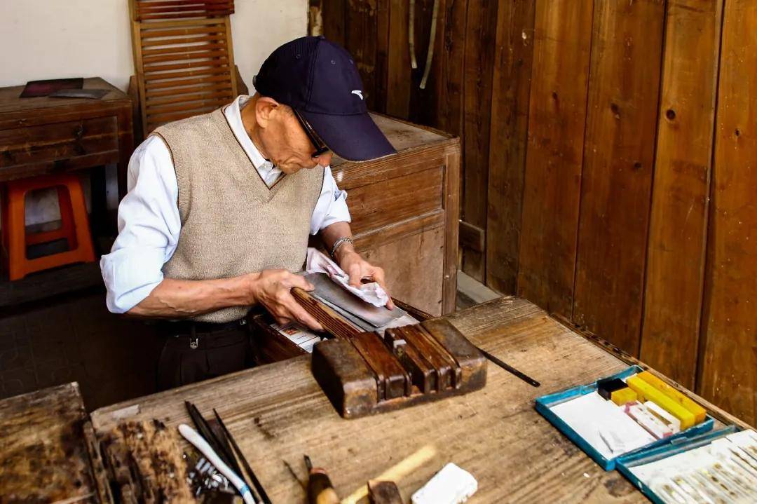 良誉食品在客家首府吃鸡是一种什么体验