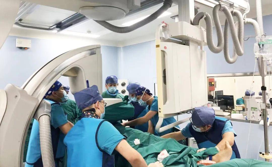 tips介入手术挽救犟脾气如牛的他