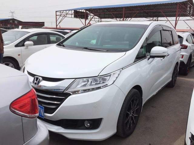 预算万买车 选择18万左右的新车 还是买二手豪车 二手车
