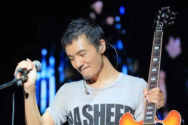 音乐才子朴树曾因假唱拒上春晚与妻子结婚多年却坚持丁克