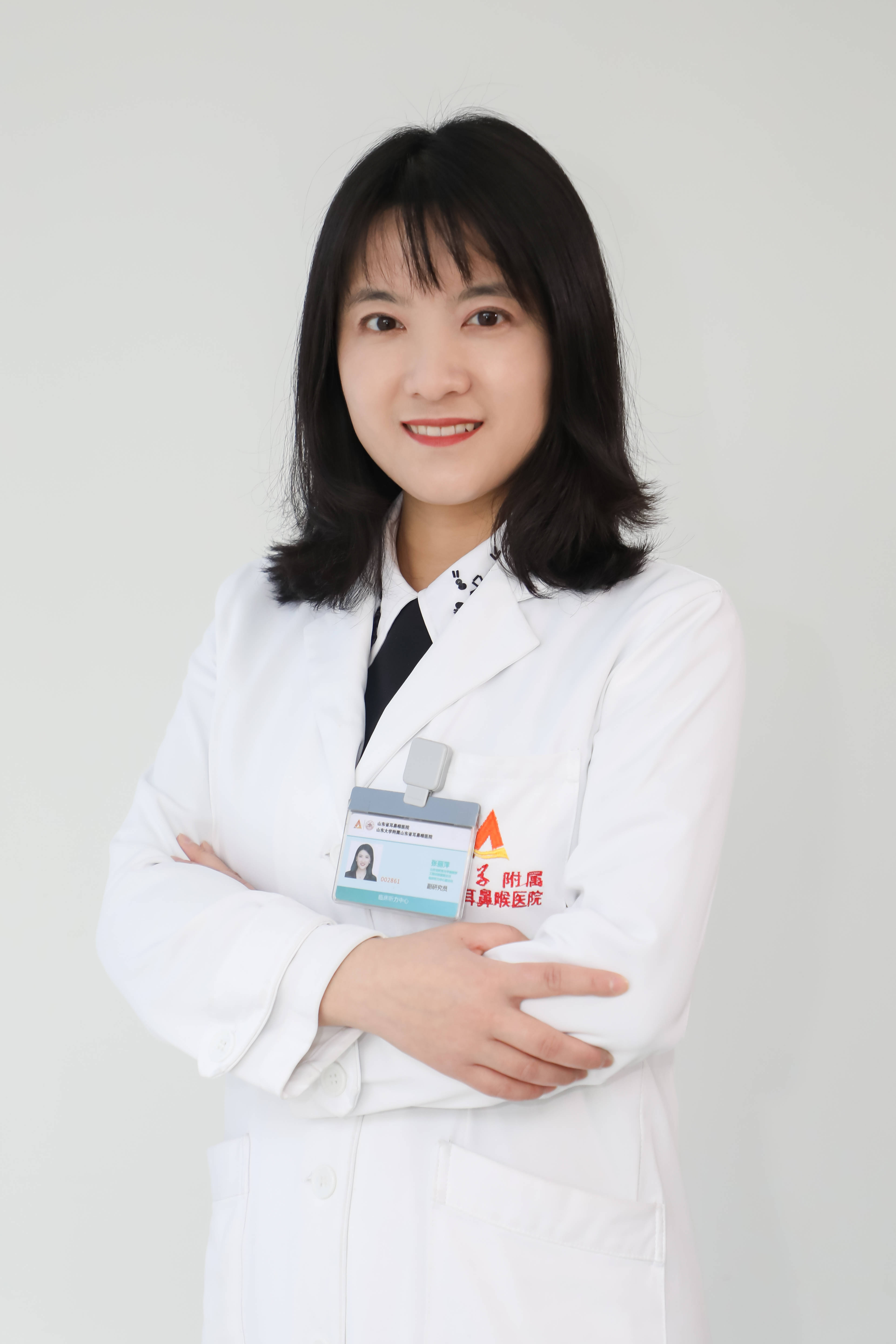 张丽萍◎副研究员,博士,山东省听觉与平衡医学工程实验室副主任,临床