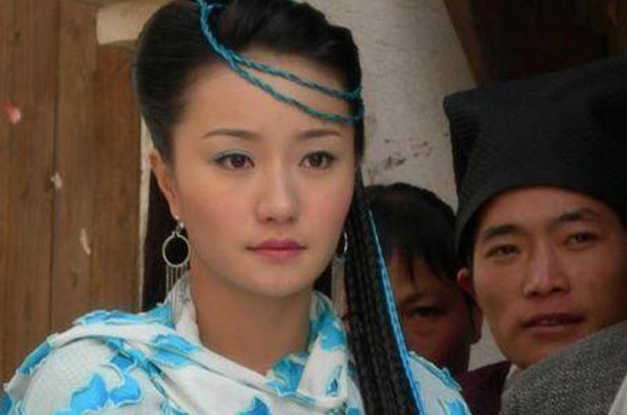 直到有一天,韩雨芹因为拍摄《济公新传》,结识了娱乐圈大名鼎鼎的