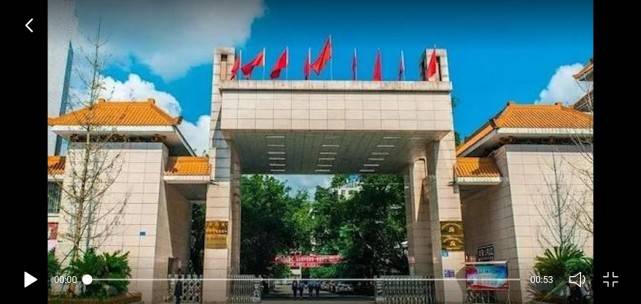 据悉,四川南充市东风中学办学历史悠久,始于北宋治平元年(公元1064年)