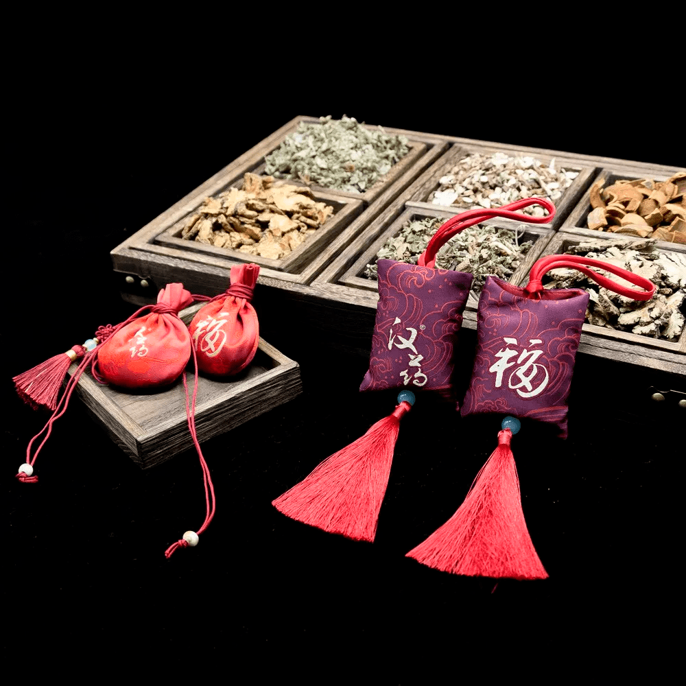 中高考倒计时 且把祝福藏香囊_考生