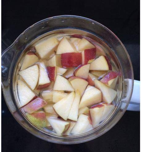 苹果和什么搭配煮好吃 1b4460ccbbac451cb6f8ee3b2db2d749.jpeg