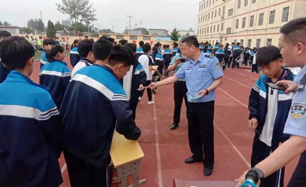 枣庄五中学生图片