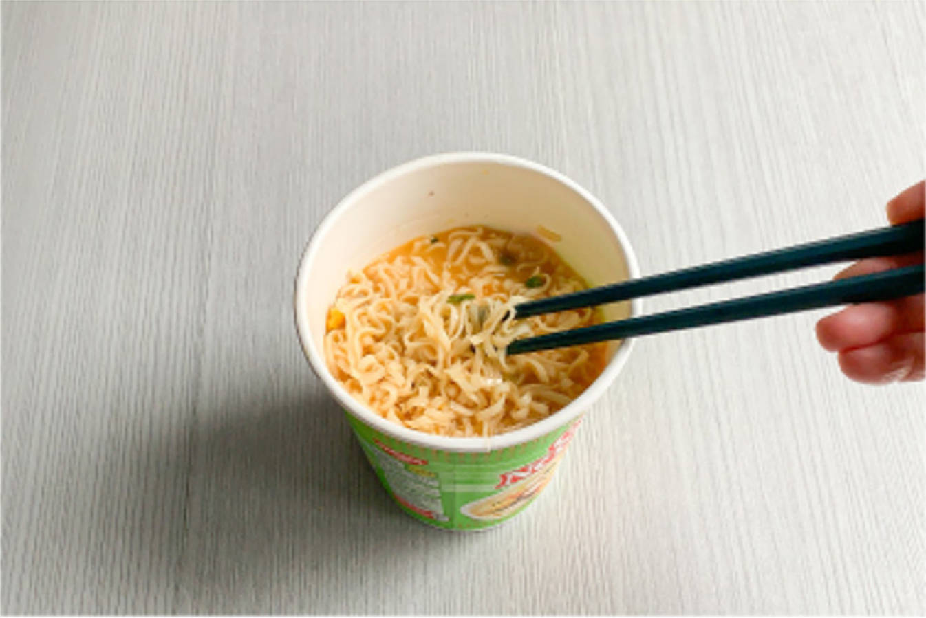 原创泡面剩汤不浪费教你新吃法上桌孩子都抢着吃吃一次就忘不了