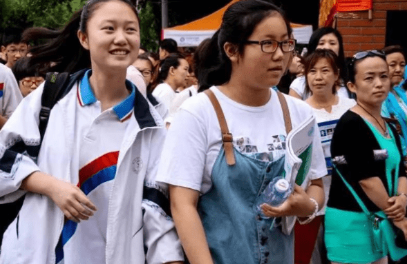 2021高考分数线或有大变化？中等生将受很大影响，报考时多花心思