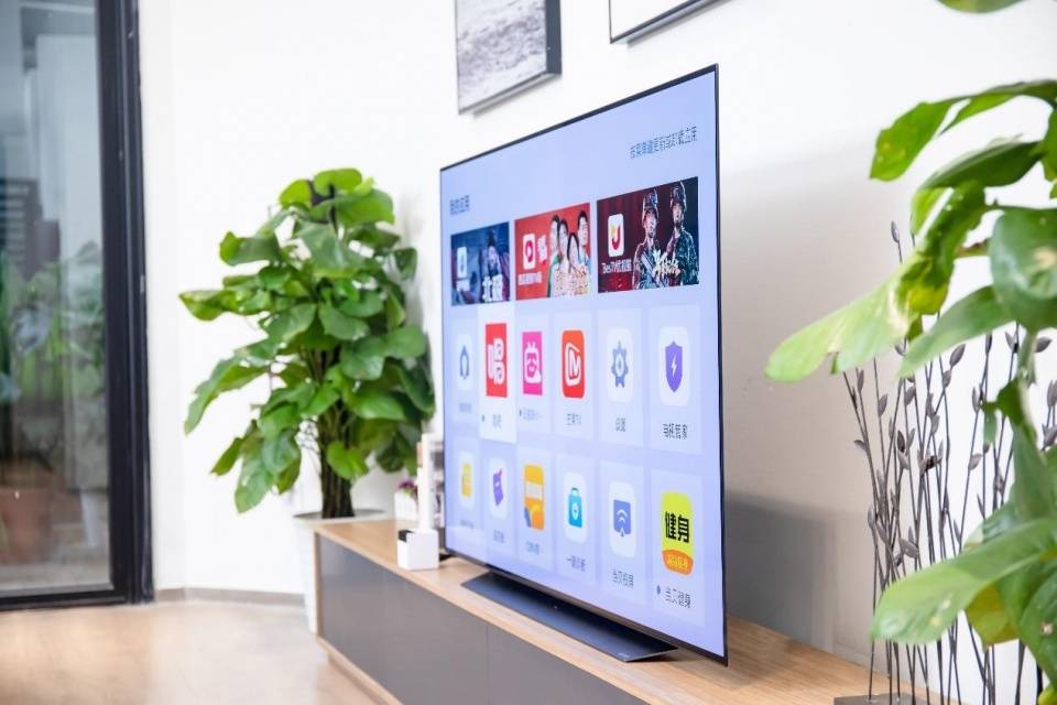 电视能玩出什么"花样"?lg oled c1 给你答案