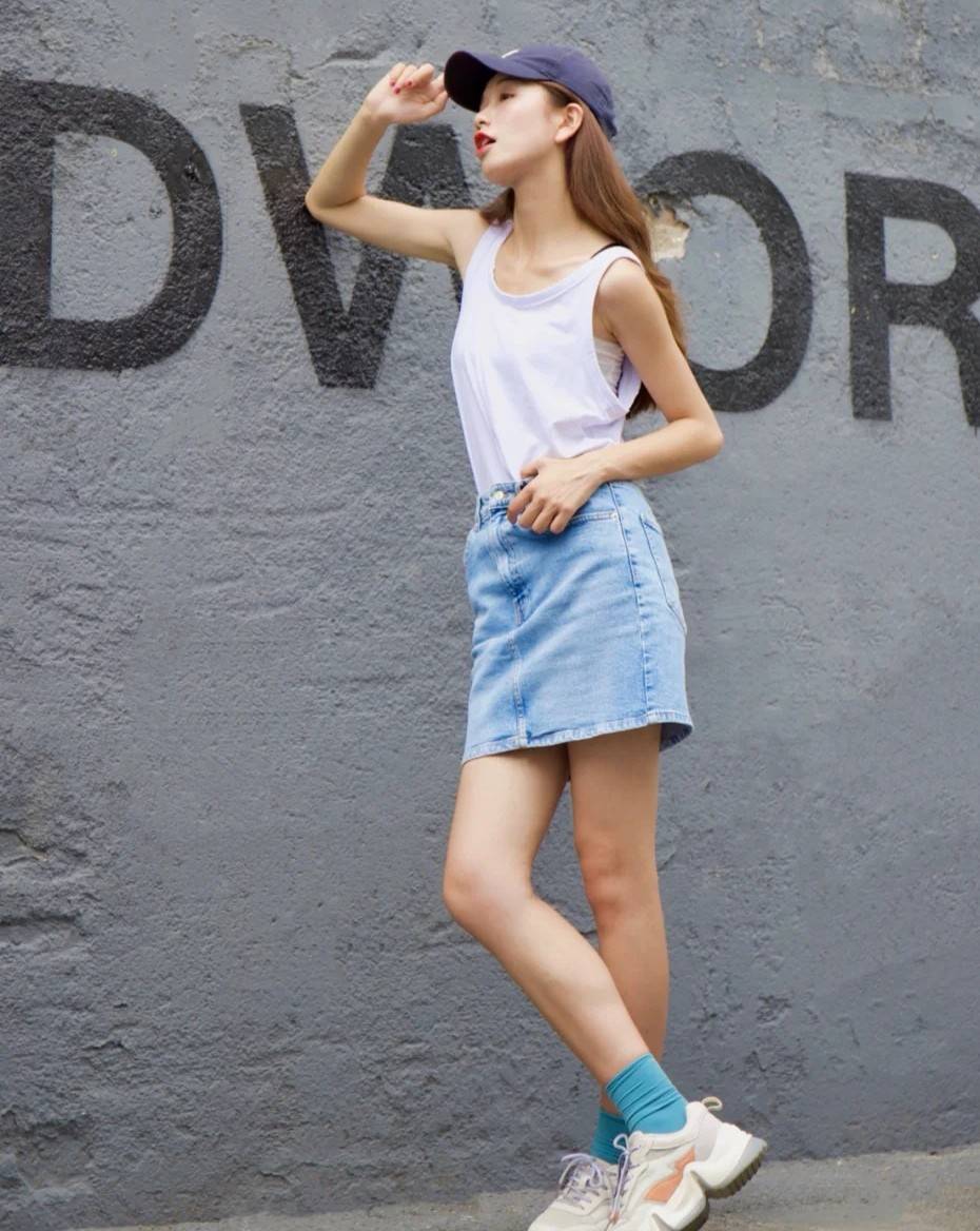 牛仔裙的多种打开方式,3种风格3种搭配,让穿搭变得更简单吧_女生