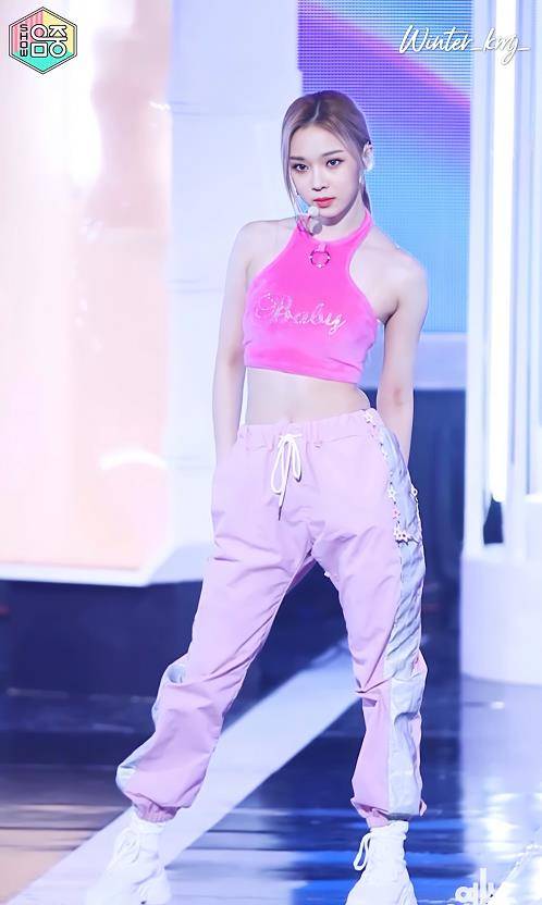 原创aespa成员身材柳智敏是人间ai18岁的宁宁是辣妹风格