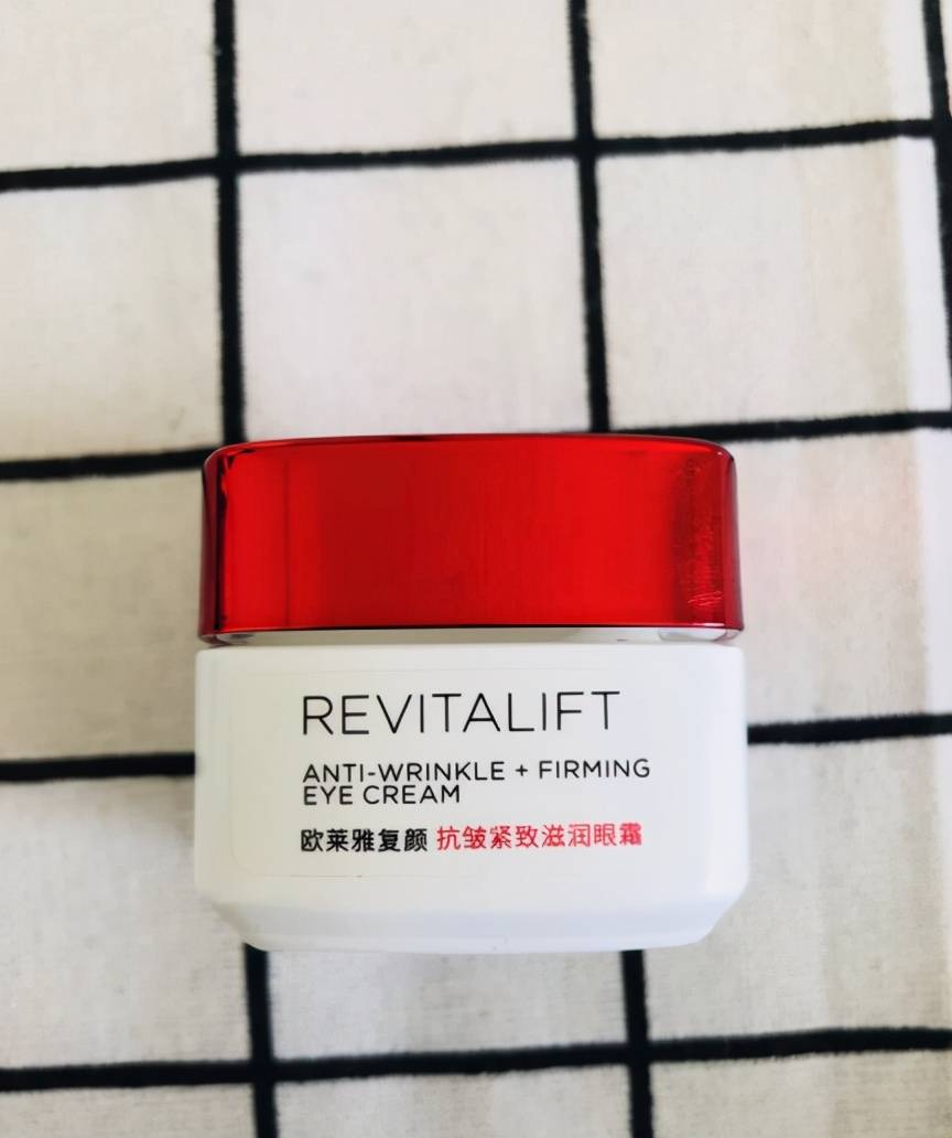这些品牌的眼霜特别好用能够深入全面的给予眼周肌充足的滋润