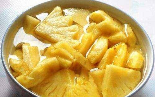 凤梨要不要泡盐水吃 6711d778b3a24aad98ffbcd87349b09f.jpeg