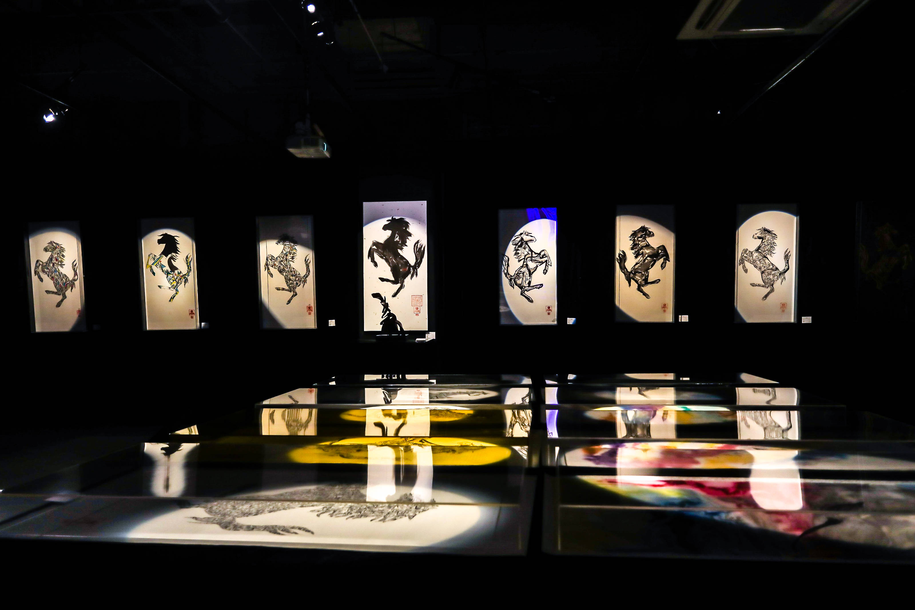 2021"龙马跃影"simon ma马兴文艺术作品巡回展上海站开幕