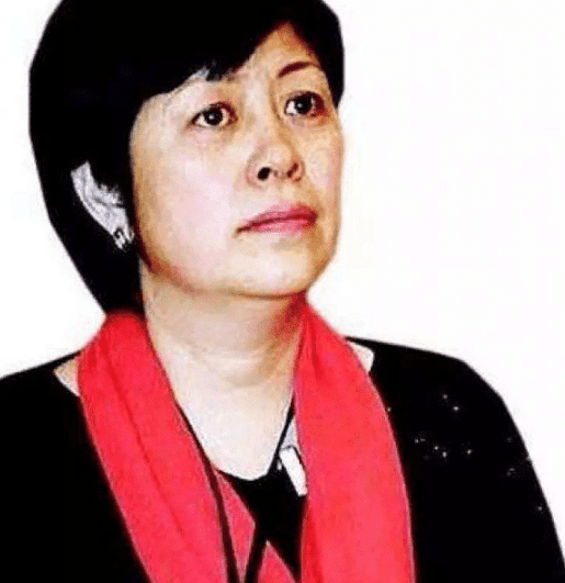 王京花捧红明星 64487e77738248fc96352ef427f0a852.png