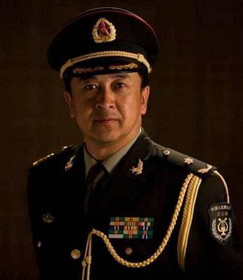 当过兵的五位女星当年金星可是十足的兵哥哥啊