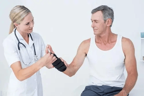 1270486492b44416aea0c16760e05ce4.png