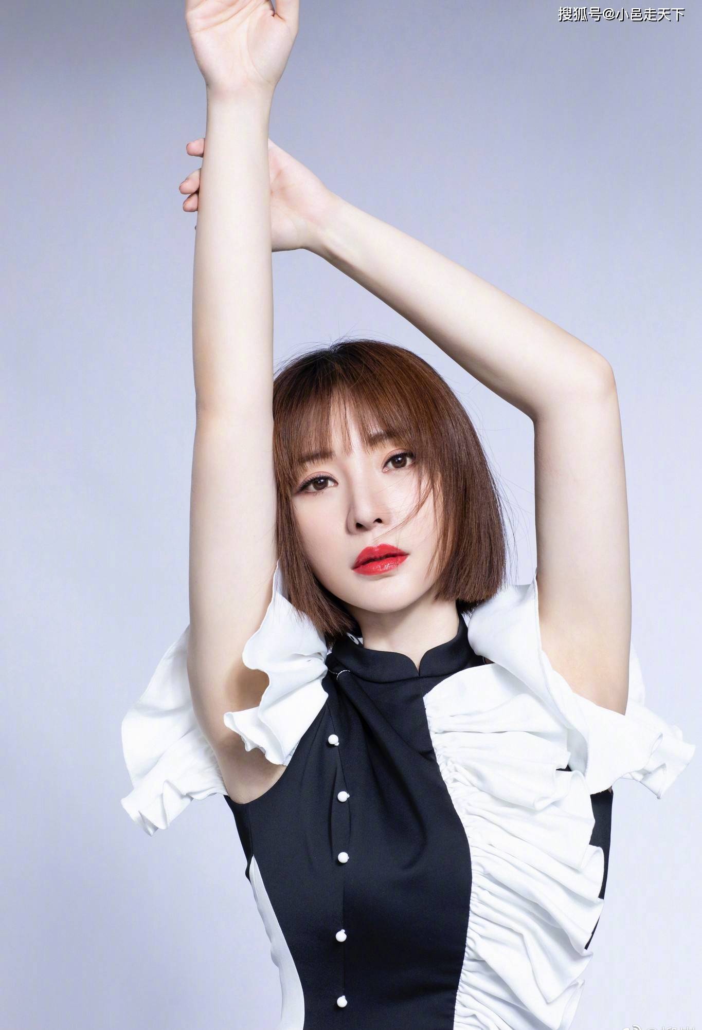 柳岩短发精致写真