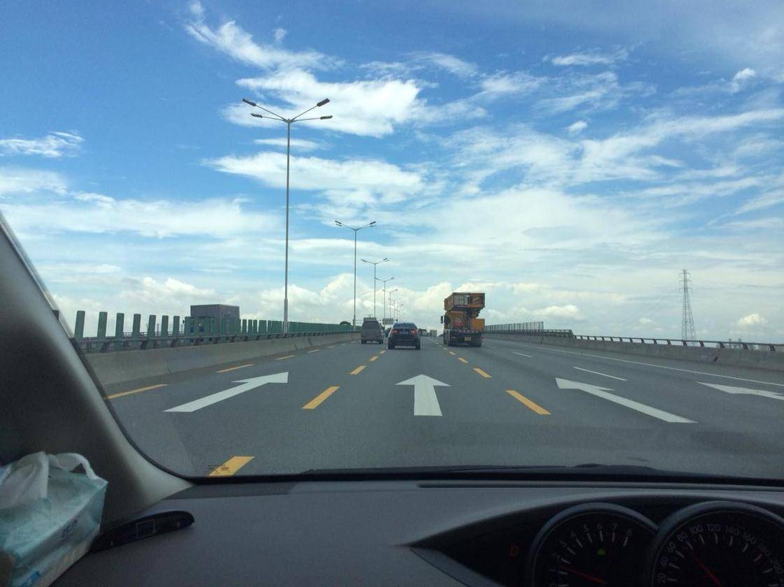 开车到达什么程度才能证明你已脱离新手了这些技巧是最低标准