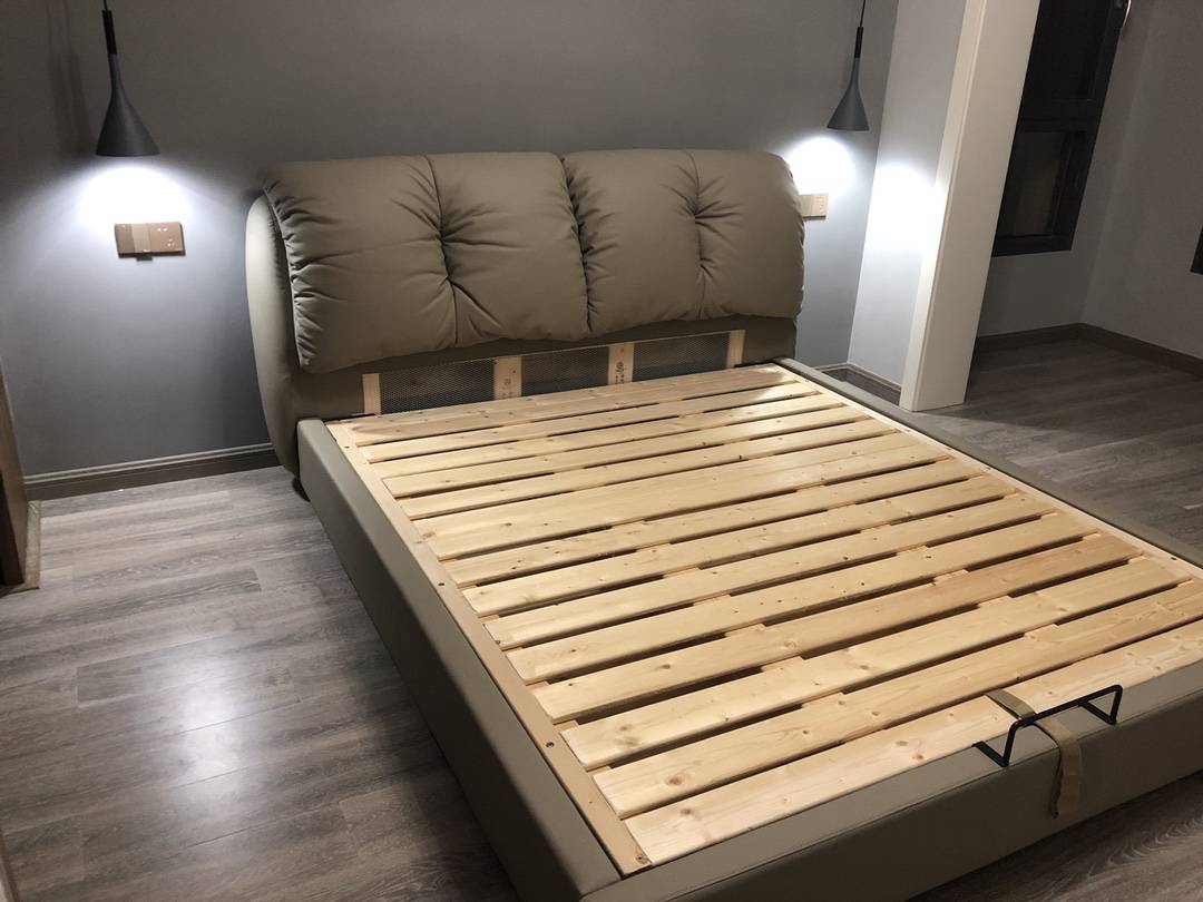 全实木真皮床就是稳怎么折腾都没有异响