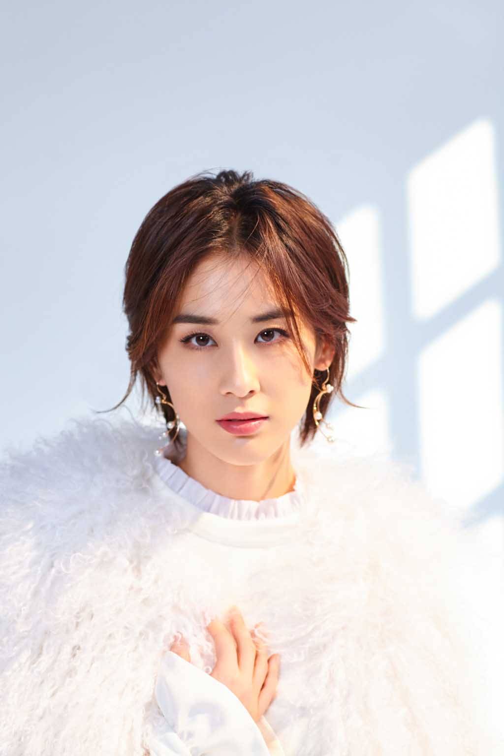 黄圣依情史背负小三骂名和10年隐身继母