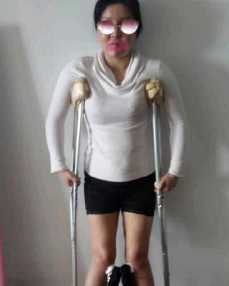 网红“红粉宝宝”，花400多万进行了200多次整形，现在怎么样了？