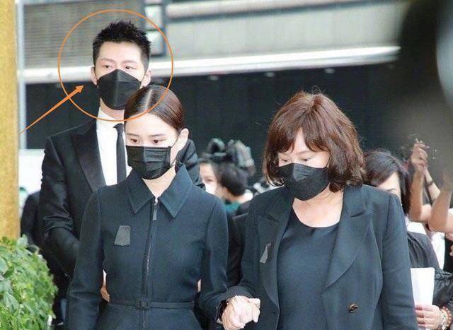 何超莲窦骁机场照片 9295f34f81634402bf0eb0d82d19fbc1.jpeg