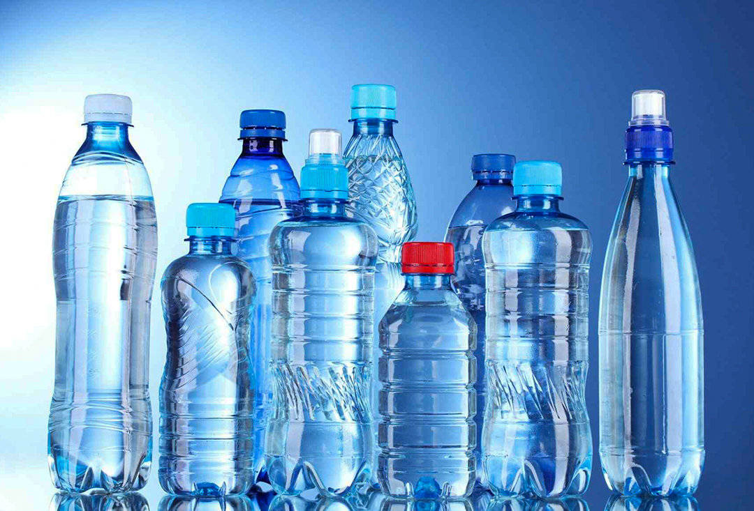 梦见装水的瓶子 梦见瓶子里装水代表什么