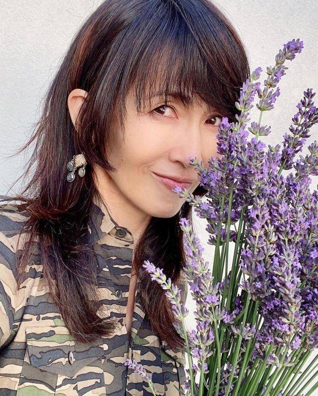 工藤静香豪宅晒照 宝石耳环气派 48岁木村拓哉体型堪比小鲜肉 良品联社女性美容时尚经验分享专业平台