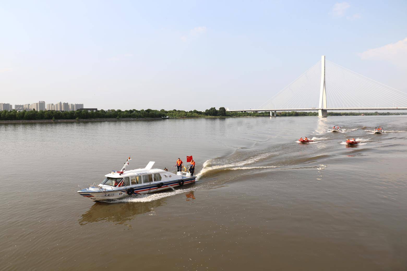 图说丨5艘救援快艇"护航"端午佳节