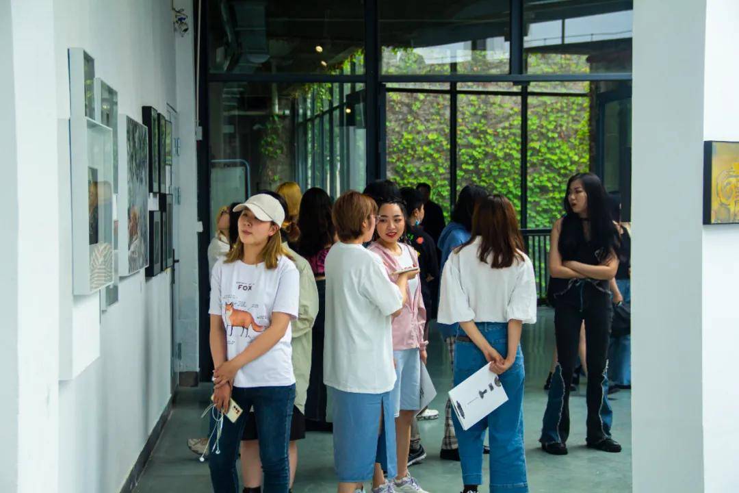 周春芽|【现场】第九届?版画系学生作品年展暨周春芽奖学金作品展开幕式！