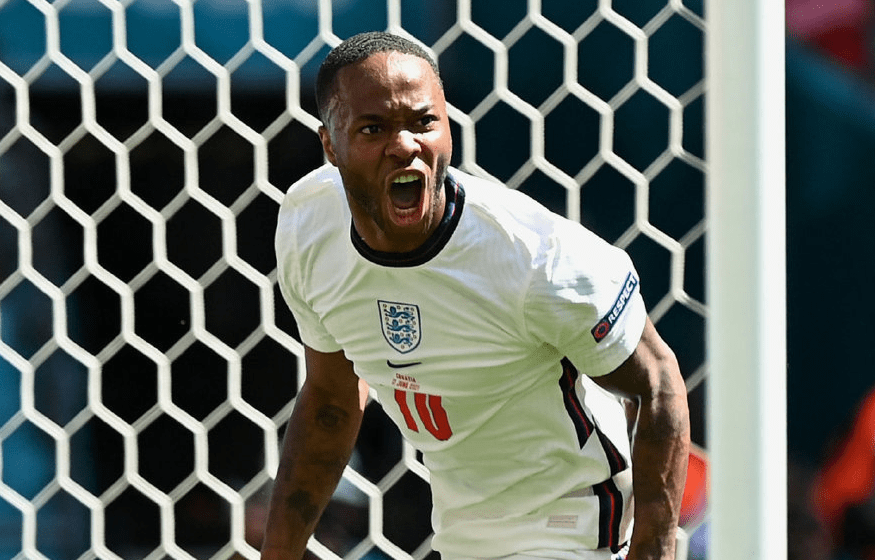 斯特林成全场焦点:快乐 胜利我都要_英格兰