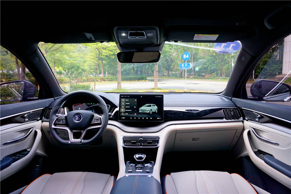 亏电行驶也省油 试驾比亚迪宋plus dm-i