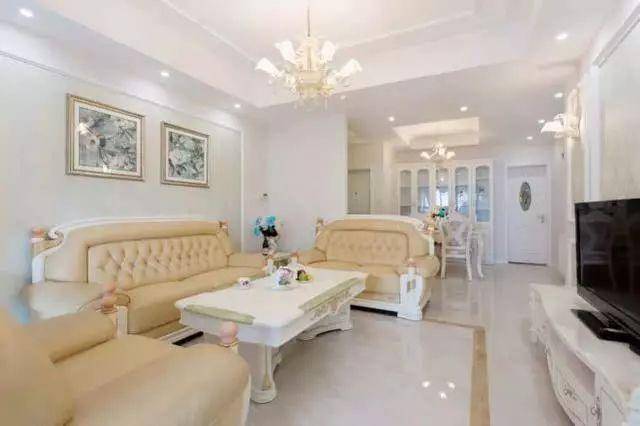 沙发背景墙装修设计石膏线 ee5bb91bfa4442c2b0b10966d5e7109a.jpeg