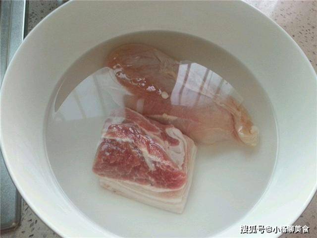 冻肉怎么解冻最新鲜 aeffdc751ccc46f4bafadd1ac9f07e55.jpeg