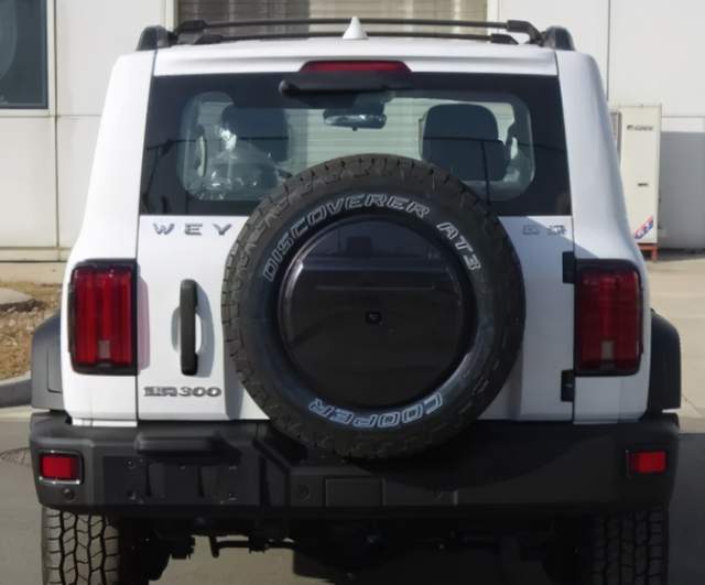 比亚迪ea1:采用全新平台打造