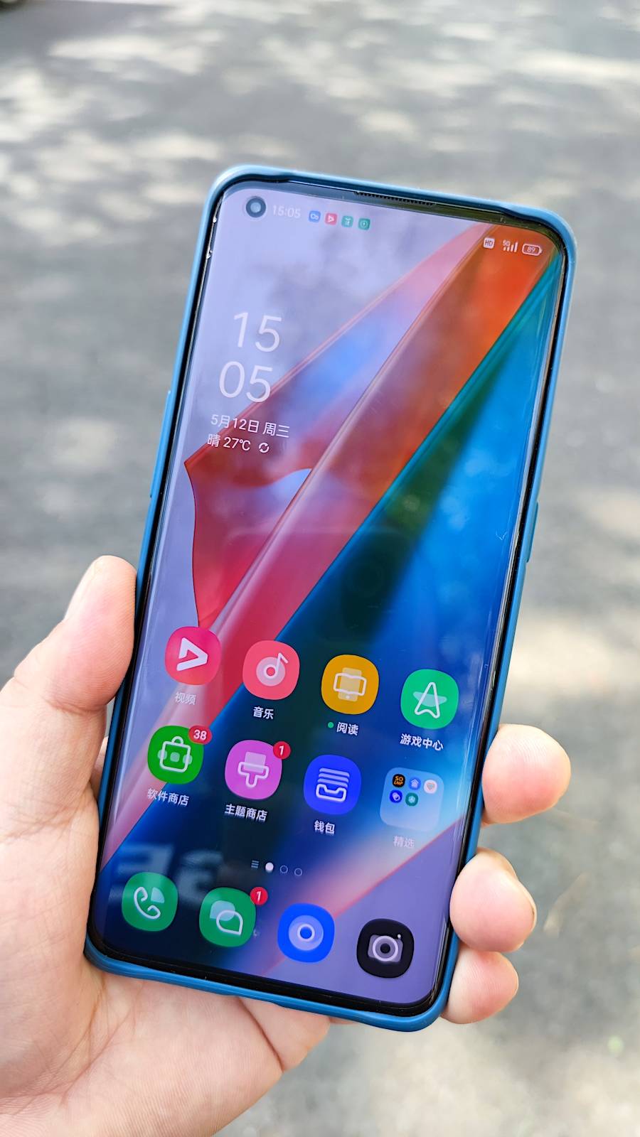 你用的第一部5g手机是哪部 现在用的又是哪部?