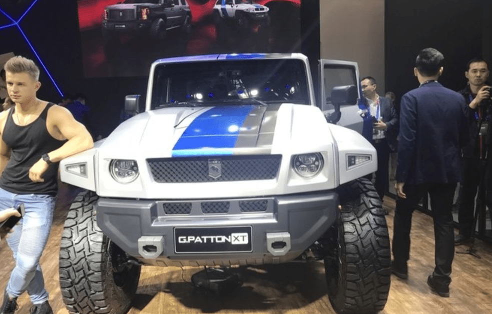 彻底的流露着其纯种越野车的形象,而这也曾经是悍马车型的经典风格