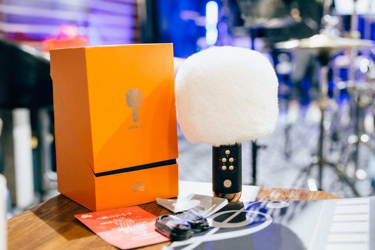 外表乖萌嗨唱有趣唱吧小巨蛋音箱麦克风g3