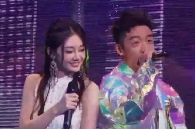 苗苗是哪里人 f6f036950be3406d9f8fd1fd88ee0c93.jpeg