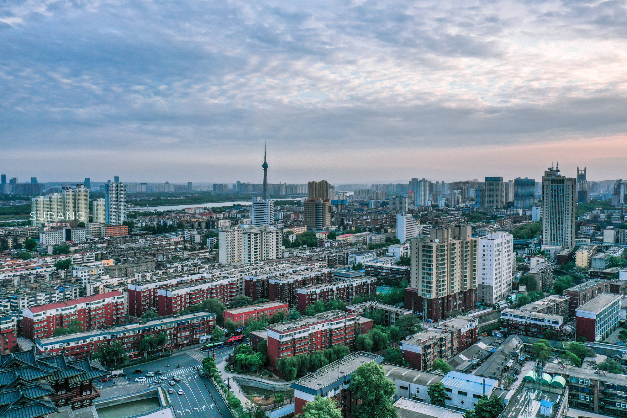 历史洪流中的洛阳,从"大"城市变成三线工业城市,依然魅力无穷