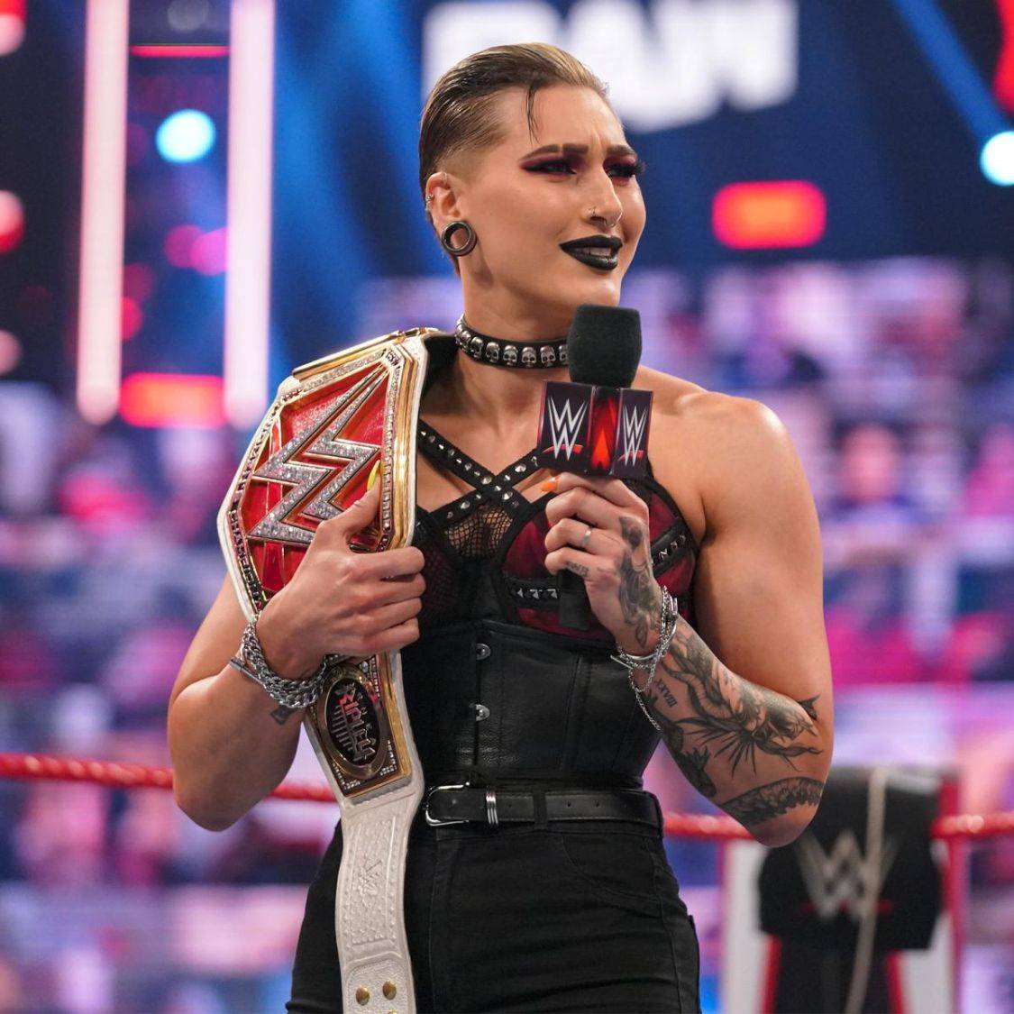 wwe超级明星夏洛特将再次获得raw女子冠军的挑战资格