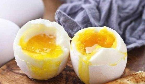 每天清晨吃一个煮鸡蛋对身体好 但要切记 3不 别怪没提醒你 蛋白