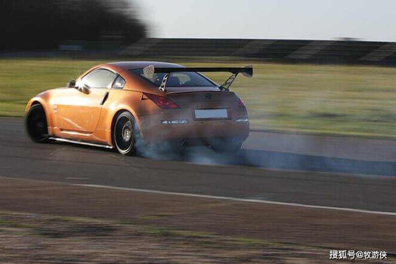 欧洲驾驶体验课程激情甩尾弯道飘移比开超跑更爽_搜狐汽车_搜狐网