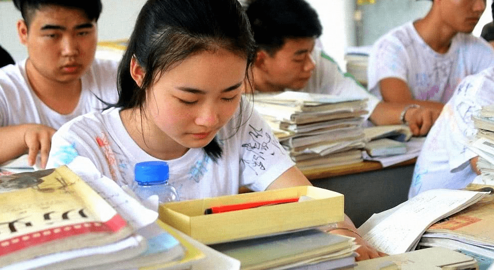 2021安徽高考分数线发布，文安康职业学院史类考生欲哭无泪，500分只能上大专