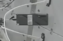 核心|中国空间站视频曝光:宇航员的手机疑似华为P30
